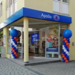 Dekoration mit Säulen aus Luftballons, Ballon Säule, Girlande zum Firmenjubiläum. Dekoration mit Säulen aus Luftballons, Ballon Säule, Girlande zum Firmenjubiläum.