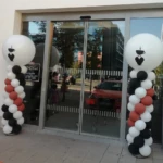 Die Säulen können wir mit Ihrem Firmenlogo bedrucken. Ballonsäule mit bedrucktem Topping Ballon