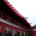 Eine Luftballongirlanden für Geschäftseröffnungen, Tag der offenen Tür oder anderen Anlässe. Ballongirlanden, Luftballongirlanden, Ballonschlange,